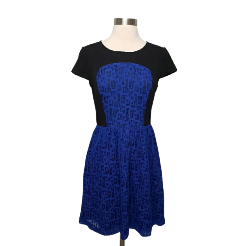 NWT Kensie XS Blue & Black Lace Short Sleeve Skater Fit and Flare Dress